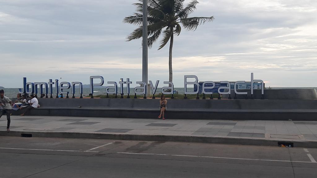 Casanova Inn Pattaya Zewnętrze zdjęcie